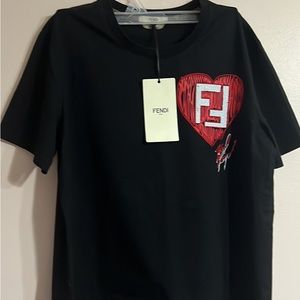 Black T-shirt, medium